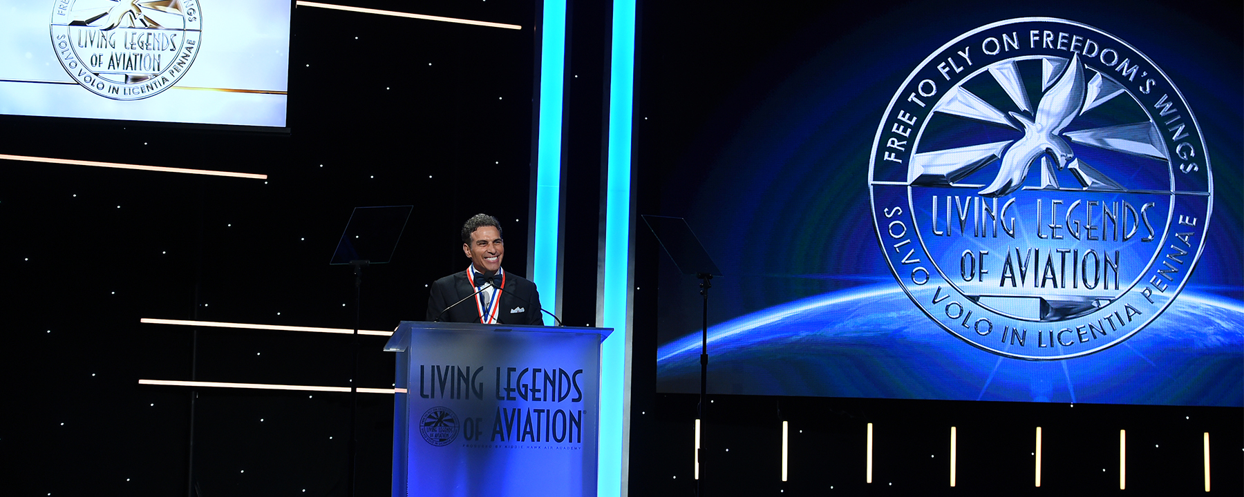 Kenn Ricci speaking at Living Legends of Aviation event
